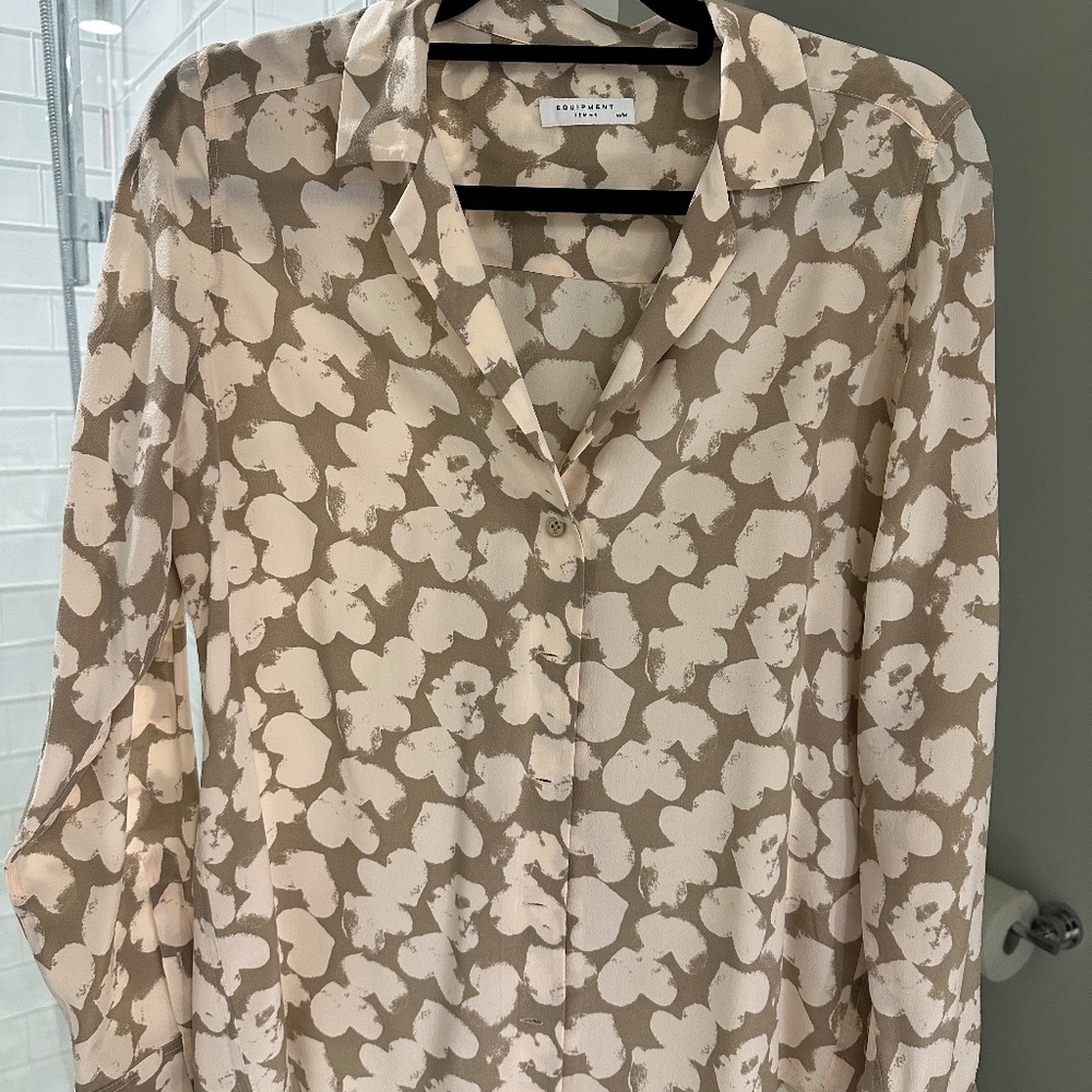 Equipment size medium beige and pink hearts blouse